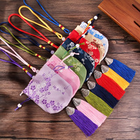 Sachet vide de style chinois à motif fleur de prunier, avec pompon, pour accessoire de voiture et répulsif anti-moustiques