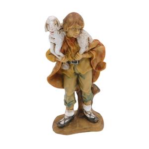 Pastor con ovejas en los hombros, modelo LUX, en PVC con efecto madera, 10 cm de altura - Product Image 1
