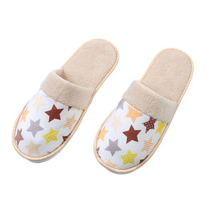 소매 미끄럼 방지 단독 따뜻한 부드러운 산호 양털 슬리퍼 로고 실내 일회용 호텔 슬리퍼 - Product Image 5