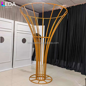 Soporte de Metal Dorado LEDA para Decoración de Bodas, Soporte para Guirnaldas de Boda, para Decoración de Bodas y Fiestas de Cumpleaños - Product Image 4