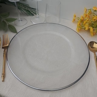 Assiettes de présentation en verre transparent texturé de 13 pouces pour la décoration de table à manger à la maison, à l'hôtel et au restaurant