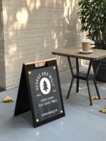 Panneaux publicitaires et de guidage pliables sur pied de style coréen personnalisés pour usage commercial extérieur dans les cafés et les gîtes