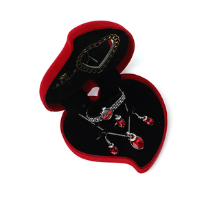 Set <span class=keywords><strong>Regalo</strong></span> Jesou alla Moda <span class=keywords><strong>per</strong></span> <span class=keywords><strong>Donna</strong></span>, Accessori con <span class=keywords><strong>Orologio</strong></span> a Catena, Collana, Orecchini e Anello, Set di Gioielli in 4 Pezzi - Product Image 1