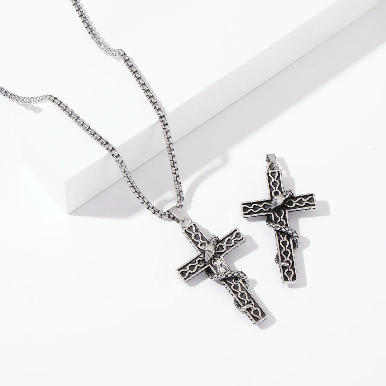 religious fashion fine jewelry necklaces snake wrapped cross animal pendant hiphop pendant necklace for men accessories jewelry
