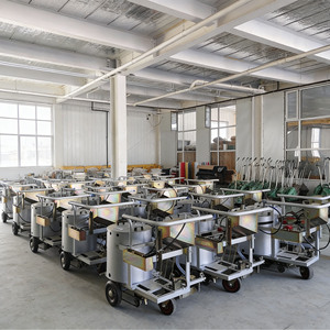 Machine de marquage routier thermoplastique autotractée SanWin pour la construction, à double trémie, chauffage GPL, poussée manuelle, faible température - Product Image 5
