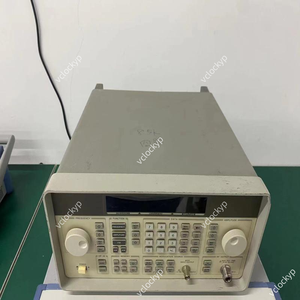Keysight/ Agilent / HP 8648D Synthesized RF <b>Signal</b> <b>Generator</b>, 9 kHz to 4000 MHz - Product Image 5