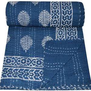 Nouvelle vente en gros de couvre-lit Kantha ethnique naturel teint à la main, couvre-lit en coton Kantha tissé à la main avec imprimé de feuilles pour un usage domestique - Product Image 4