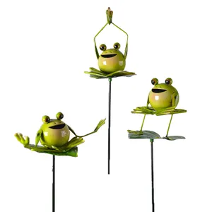 metal cute animal items garden frog stake for outdoor decoration