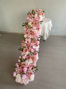 Camino de Mesa de Flores Artificiales de Seda en Degradado Rosa Intenso |   Creador de Ambiente Moderno de Alta Calidad Hecho en Shandong para Escenas de Boda, Entrega Rápida - Product Image 2