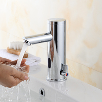 Robinet de lavabo à capteur automatique Robinet moderne à un trou en laiton monté sur le pont Mélangeur froid et chaud avec capteur de robinet intelligent pour salle de bain