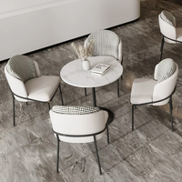 Moderne Scandinavische lederen eetkamerstoelen luxe lounge commerciële restaurant meubelsets met eettafel goede prijs