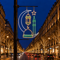 Riesige Halbmond-Hängelaterne Sternförmiges Minarett Offenes Design LED-Lichterkette Ramadan-Stangenmotiv-Licht für Kommunale Arbeiten IP65