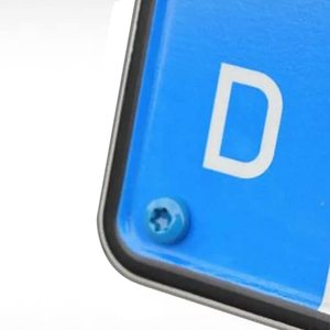 Porta Targa Auto in Plastica 37,5x12,3 Cm Universale Nero Anteriore Posteriore con Viti e Clip - Product Image 2