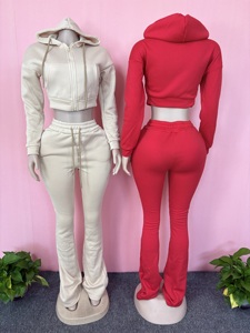 <span class=keywords><strong>Cardigan</strong></span> <span class=keywords><strong>con</strong></span> <span class=keywords><strong>cappuccio</strong></span> in pile di peluche e pantaloni svasati <span class=keywords><strong>con</strong></span> orlo impilati completo da salotto in due pezzi - Product Image 2