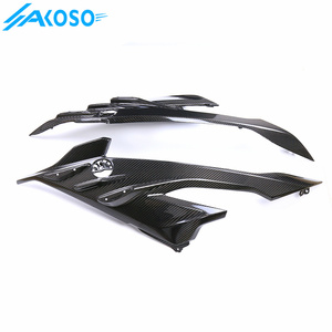 Cuerpo de motocicleta de fibra de carbono AKOSO 100% 3K, paneles de carenado lateral izquierdo y derecho para <span class=keywords><strong>BMW</strong></span> <span class=keywords><strong>S1000RR</strong></span> <span class=keywords><strong>2023</strong></span> 2024 - Product Image 4