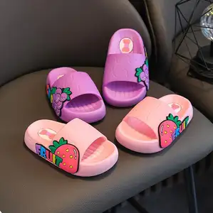 Летние детские тапочки милые Мультяшные тапочки для мальчиков и девочек домашние Нескользящие пляжные сандалии обувь для маленьких девочек