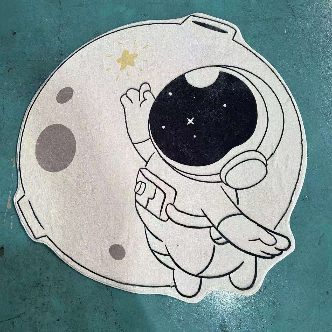 Black and White-Round-Space Man