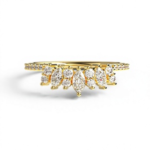 Bague de fiançailles empilable de luxe plaquée or 18K 14K avec diamants de laboratoire taille marquise et taille brillant rond, style couronne/tiara - Product Image 1