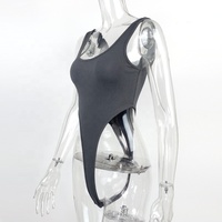 Nouvelle collection été pour femmes, vente en gros personnalisée, combinaison moulante côtelée à col en U, style sexy, avec fente haute et coupe haute, type body