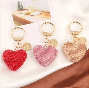 Sáng Tạo Tim Xe Keychain Thân Thiện Với Môi Rhinestone Tai Nghe Trường Hợp Túi Mặt Dây Chuyền Kim Loại Tag Phụ Kiện Bền - Product Image 5