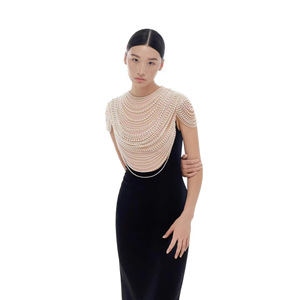 <span class=keywords><strong>ชุด</strong></span><span class=keywords><strong>ราตรี</strong></span>สีดำทรงดินสอยาวกรอมพื้น แต่งผ้าแคชเมียร์ลายเพชรแบบเรโทร ดีไซน์เก๋ไก๋สไตล์เวียดนาม - Product Image 1