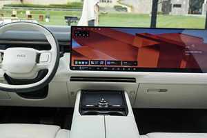<span class=keywords><strong>Llink</strong></span> & Co 900 UAE 2025 Lynk & Co 900 Hybride Rechargeable Lync SUV Grand Format 5 Portes 6 Places Électrique Lynk & Co 900 - Product Image 4