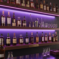 Étagères murales personnalisées de 78 pouces de long pour l'organisation de la station de cocktails et de spiritueux, étagère murale rétroéclairée par LED avec éclairage RVB changeant