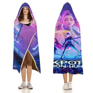 Vente en gros de couvertures à capuche personnalisées K Pop Kpop Demon Hunters, couvertures douces et chaudes en polaire et en flanelle avec capuche - Product Image 1