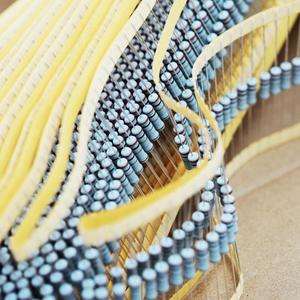 Điện trở màng carbon chất lượng tốt nhất 1W 2R <span class=keywords><strong>8K</strong></span> <span class=keywords><strong>ohm</strong></span> tụ điện trở điện trở - Product Image 2
