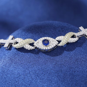 Pulsera de Cadena Cubana con Dije de Diamante Moissanita Estilo Cruz Infinita, de Moda, para Mujer y Hombre, Regalo Perfecto para Estilo Urbano - Product Image 6
