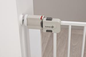 Barrière de sécurité en bois Securtech Simply Close pour bébé, largeur réglable 73-80 cm, pour enfants de 6 mois à 2 ans - Product Image 4