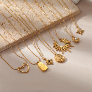 Collar con colgante de moda para mujer de Europa y Estados Unidos, acero de titanio dorado de 18 quilates, acero inoxidable templado, diseño personalizado - Product Image 3