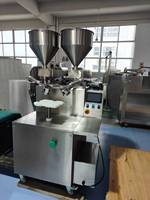 Machine à étaler la crème de couverture de gâteau à mille couches entièrement automatique équipement de cuisson pour une couverture de gâteau parfaite salle de dix secondes