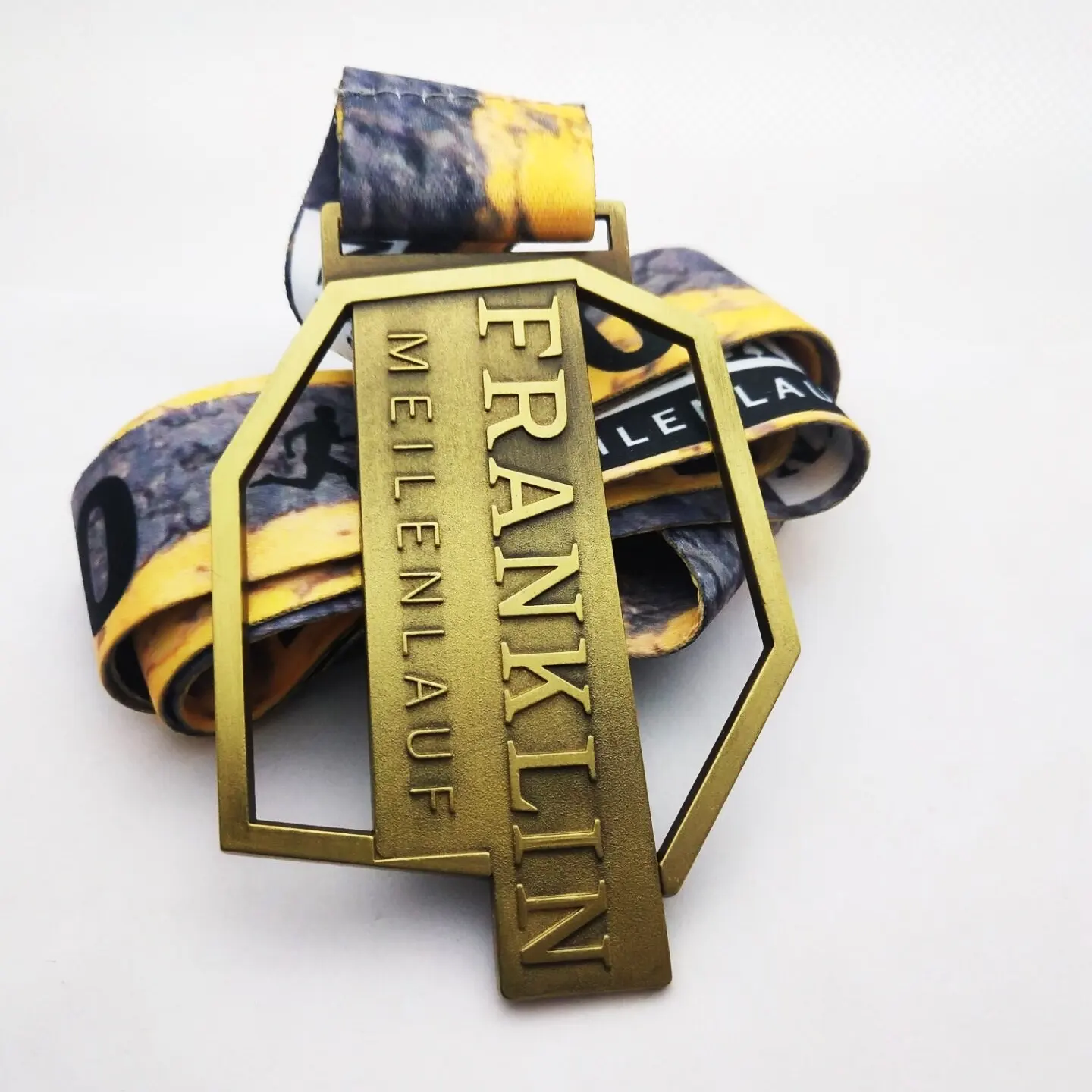 カスタムメダルメーカー亜鉛合金ダイキャストアンティークゴールドメダル3D刻印ロイヤルメダル