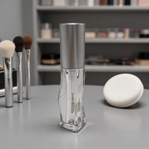 Directo de Fábrica, Botella Curva Transparente de ABS de 3.5ml para Brillo Labial, Tubo Vacío, Se Acepta Logotipo y Color Personalizados - Product Image 2