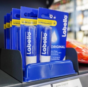 Baume à Lèvres Original Labello Cerise en Pack de 6 (6 X 4,8 G), Baume à Lèvres pour des Lèvres Naturellement Belles, Baume à Lèvres - Product Image 2