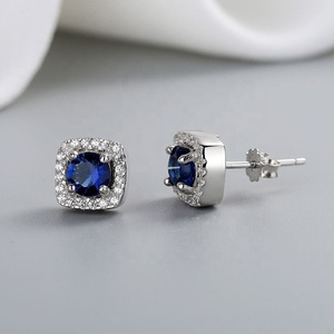 ต่างหูเงินแท้ S925 ประดับเพทายทรงสี่เหลี่ยมแบบวินเทจ ขายส่ง เครื่องประดับแฟชั่นสำหรับผู้หญิง เหมาะสำหรับงานฉลองครบรอบและโอกาสต่างๆ - Product Image 4