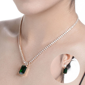 Parure de bijoux tendance pour femme avec zircons cubiques rouges et verts, design carré, idéale pour fiançailles, fêtes, mariages, cadeau pour demoiselle d'honneur S-0055 - Product Image 5