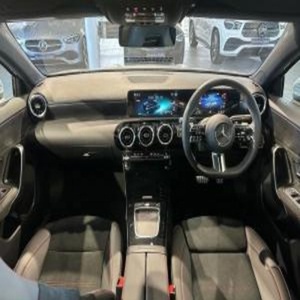 รถยนต์มือสอง C-Class 200 AMG Coupe พวงมาลัยซ้าย เกียร์ออโต้ ขับเคลื่อนสี่ล้อ R20 เบาะหนัง ภายในสีอ่อน พร้อมระบบ ACC ขาย - Product Image 5