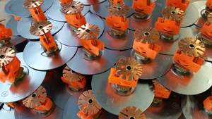 رشاش حريق عمودي من الفولاذ المقاوم للصدأ TAIKONG بزاوية 68 درجة سريع الاستجابة بسن NPT 1/2 بوصة للمصانع وري الحدائق/المزارع - Product Image 6