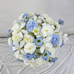 Centros de Mesa Personalizados con Bola de Flores Artificiales, Margaritas Azules y Rosas Blancas, Decoración Floral para Bodas - Product Image 6