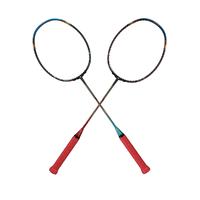 Konmat Sports Raquette de badminton extérieure professionnelle en fibre de carbone de haute qualité avec cadre 4U et caractéristiques uniques ODM/OEM