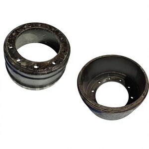 Tambour de frein arrière adapté pour TATA 713, OEM 261042303701 LPTA LP 713 TC 4x4 697 TCIC 6BTAA 5.9TC, pièces automobiles pour camions - Product Image 1