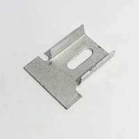 Plaques de pressage étanches galvanisées à chaud pour tubes carrés à rainures photovoltaïques, pour supports de montage de panneaux solaires (terrestres)