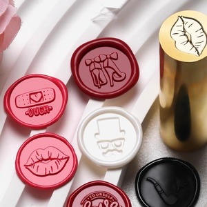 ตราประทับทรง<span class=keywords><strong>ก</strong></span>ระบอ<span class=keywords><strong>ก</strong></span> ตราประทับลายนูน เม็ด<span class=keywords><strong>แว</strong></span>็ก<span class=keywords><strong>ซ์</strong></span> หัวโลหะ สีเหลือง ของต<span class=keywords><strong>ก</strong></span>แต่ง ของขวัญวันหยุด ผู้ผลิต ขายส่ง - Product Image 5