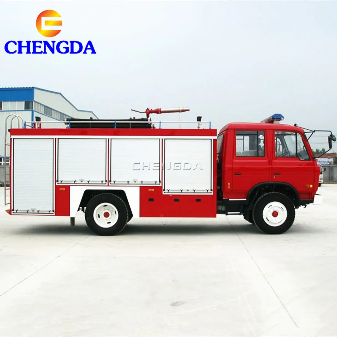 4x2 2000 गैलन पानी की टंकी आग ट्रक आपातकालीन बचाव आग ट्रक