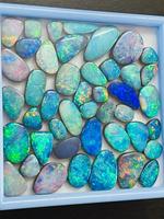 Opal doublet australien naturel de qualité supérieure, forme fantaisie lisse, multichrome, idéal pour la création de bijoux