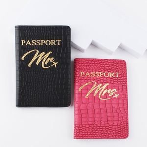 Estuche Protector de Cuero PU con Patrón de Cocodrilo para Identificación y Pasaporte para Parejas - Product Image 1
