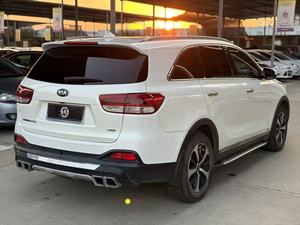 <span class=keywords><strong>Kia</strong></span> <span class=keywords><strong>Sorento</strong></span> : SUV primé, design audacieux et confort spacieux pour chaque aventure. - Product Image 6
