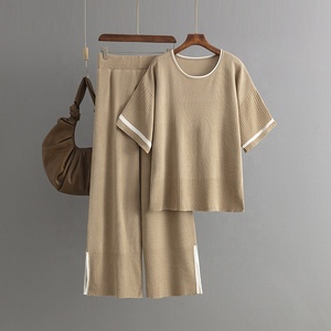 Nuovo Completo Casual da Donna alla Moda, Maniche Corte a Contrasto, <span class=keywords><strong>Pantaloni</strong></span> Larghi <span class=keywords><strong>Lunghi</strong></span> <span class=keywords><strong>con</strong></span> <span class=keywords><strong>Spacco</strong></span>, Set Due Pezzi - Product Image 3